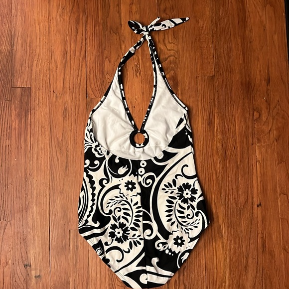 Speedo black and white bathing suit - Picture 4 of 6